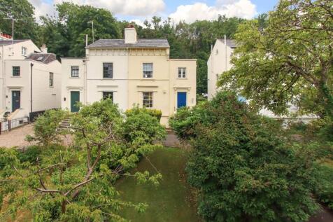 4 bedroom semi-detached house for sale