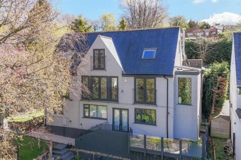 6 bedroom house for sale