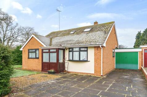 4 bedroom bungalow for sale