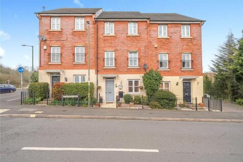 4 bedroom terraced house for sale