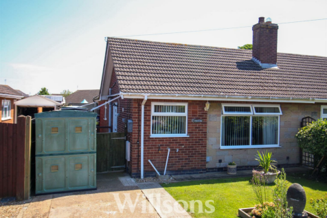 2 bedroom semi-detached bungalow for sale