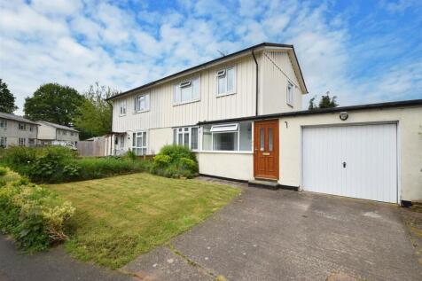 3 bedroom semi-detached house for sale