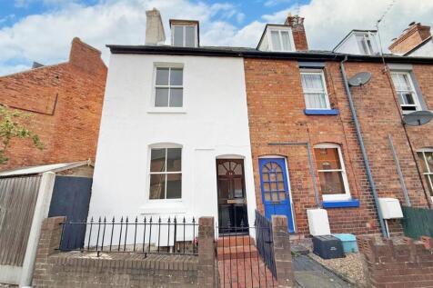 2 bedroom end of terrace house for sale