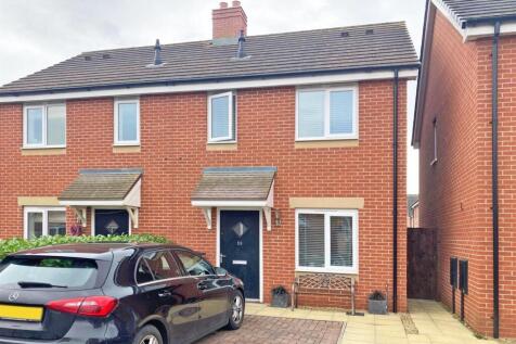 2 bedroom semi-detached house for sale