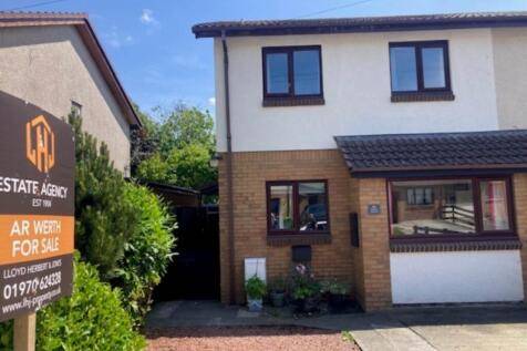 3 bedroom semi-detached house for sale