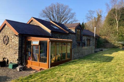 7 bedroom farm house for sale