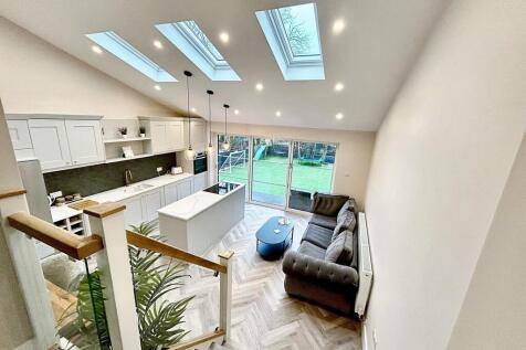 Lambton Road, Manchester M28 3 bed property for sale