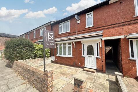 Bowker Street, Manchester M28 3 bed terraced house for sale
