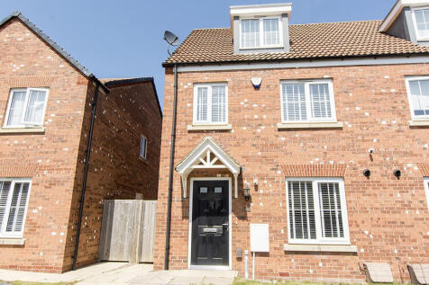 Owen Way, Market Harborough 3 bed semi