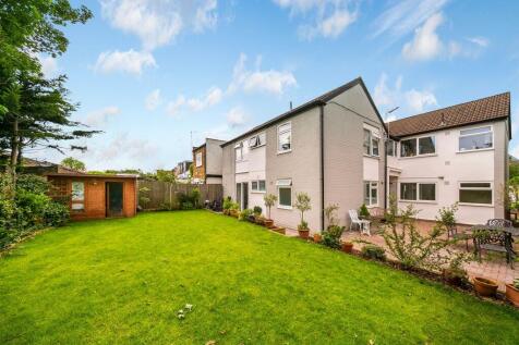 New Road, Richmond, TW10 2 bed flat for sale