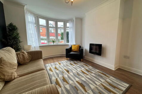 Newboult Road, Cheadle, SK8 2AH 3 bed semi