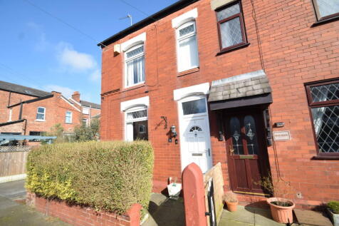 Elm Road South, Cheadle Heath 2 bed end of terrace house for sale