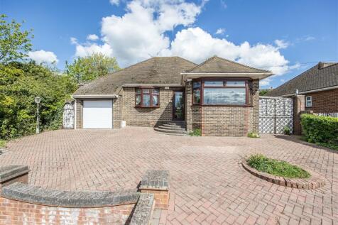 4 bedroom detached bungalow for sale