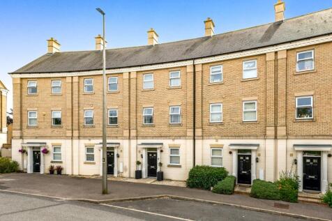 4 bedroom terraced house for sale