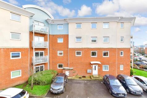 Burrage Road, Redhill, Surrey 2 bed flat for sale