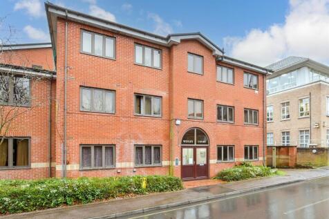 Clarendon Road, Redhill, Surrey 2 bed flat for sale