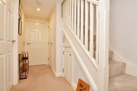Old School Close, Redhill, Surrey 1 bed ground floor flat for sale