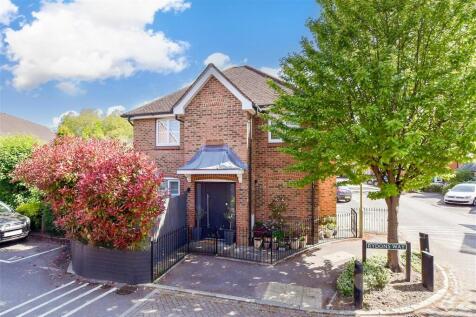Tylehurst Drive, Redhill, Surrey 4 bed detached house for sale