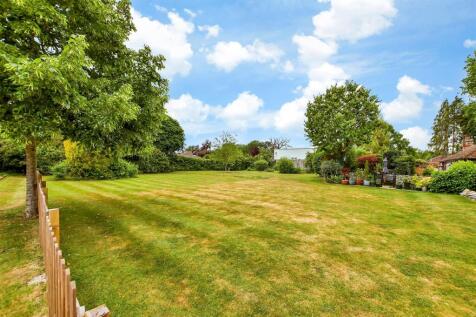 2 bedroom ground floor flat for sale