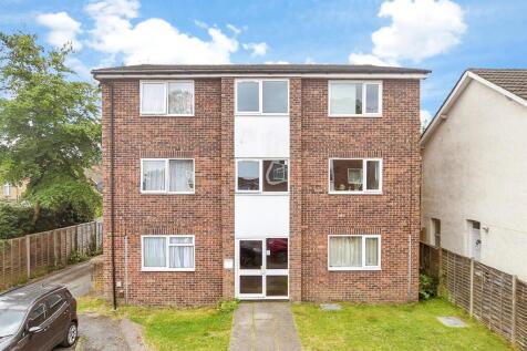 1 bedroom ground floor flat for sale