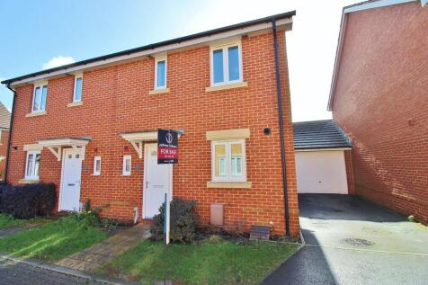 3 bedroom semi-detached house for sale