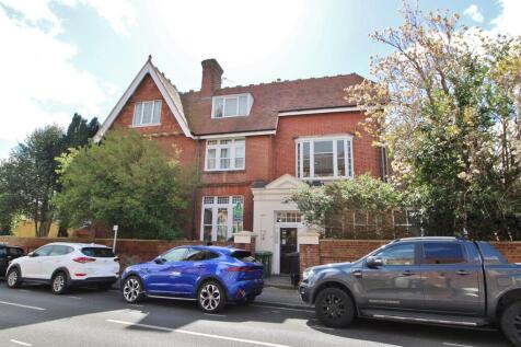 1 bedroom ground floor flat for sale