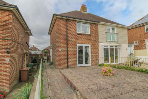 2 bedroom semi-detached house for sale