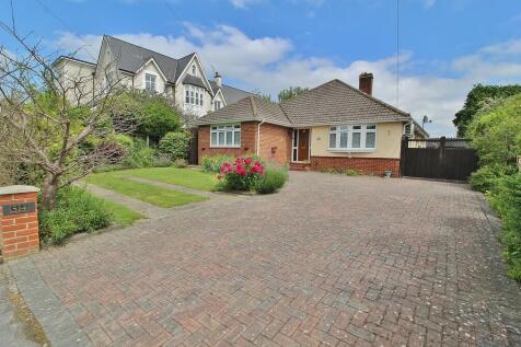 3 bedroom detached bungalow for sale