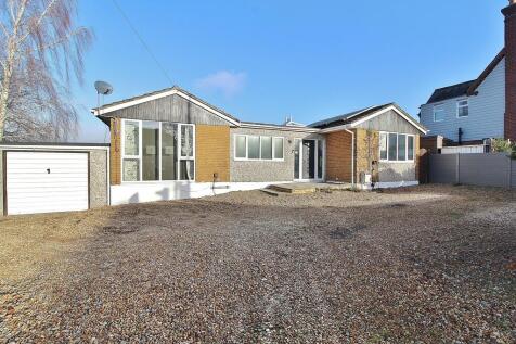 4 bedroom detached bungalow for sale