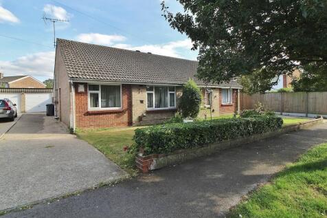 2 bedroom semi-detached bungalow for sale