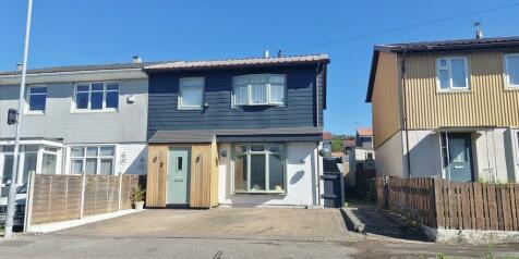 3 bedroom end of terrace house for sale