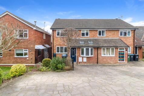 4 bedroom semi-detached house for sale
