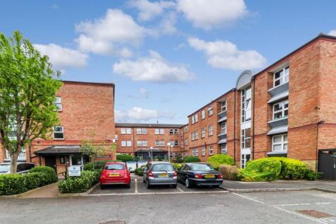 Lower High Street, Watford, WD17 2 bed ground floor flat for sale
