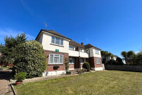 2 bedroom maisonette for sale