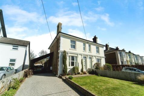 4 bedroom semi-detached house for sale