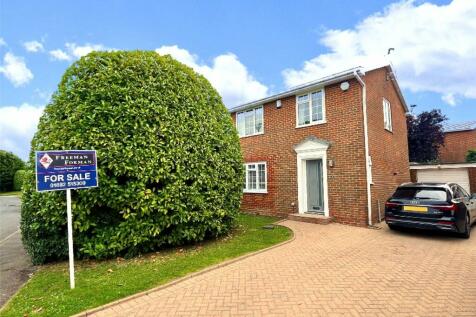 4 bedroom detached house for sale