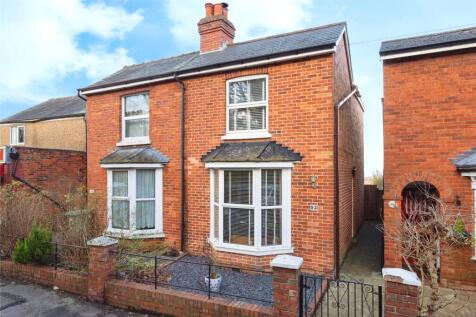 2 bedroom semi-detached house for sale