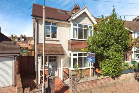 4 bedroom semi-detached house for sale