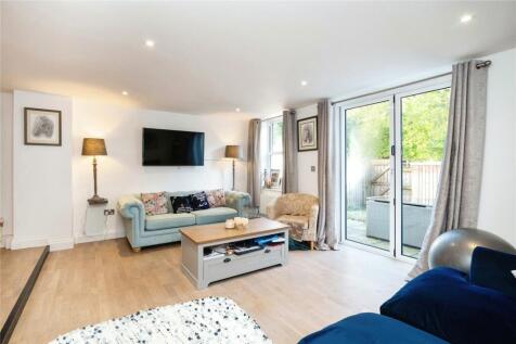 2 bedroom mews property for sale