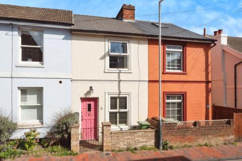 2 bedroom terraced house for sale
