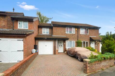 Mannington Lane, Westlea, Swindon... 4 bed semi