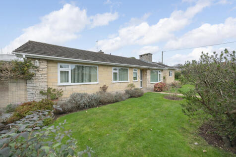 4 bedroom detached bungalow for sale