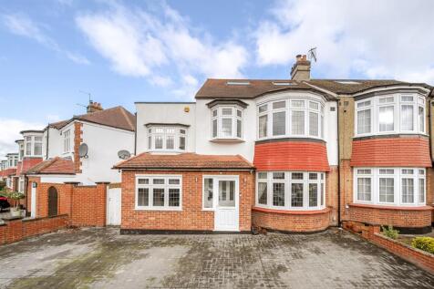 5 bedroom semi-detached house for sale