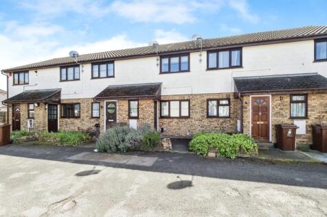2 bedroom maisonette for sale