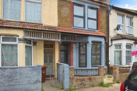 5 bedroom terraced house for sale