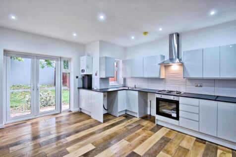 5 bedroom terraced house for sale
