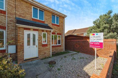 3 bedroom end of terrace house for sale
