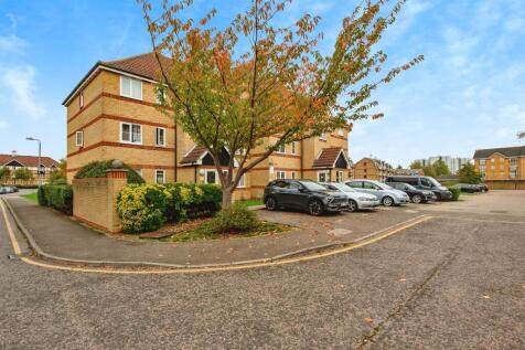 Studio flat for sale