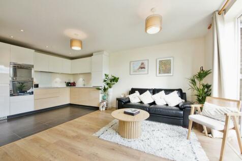 1 bedroom flat for sale