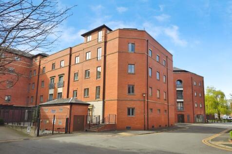 Winchester House, The Square... 3 bed flat for sale